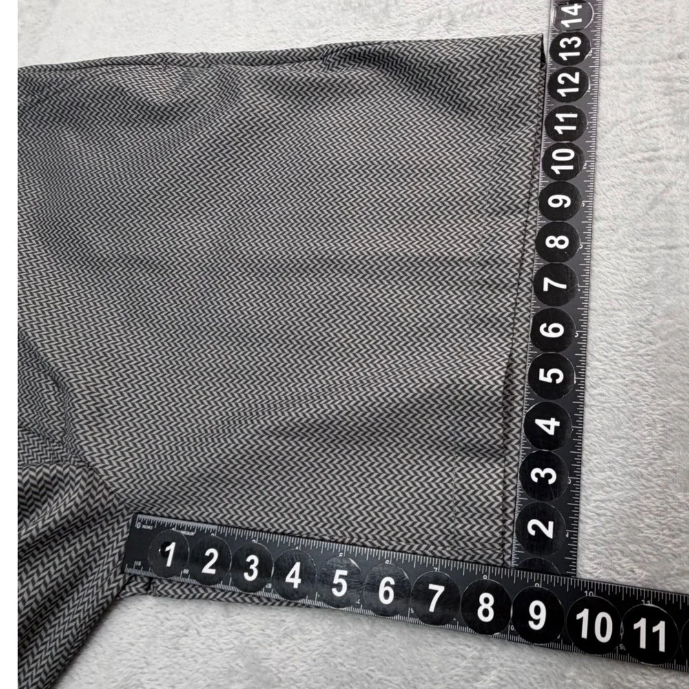 Greg Norman Shorts Men Measures 36 Tag 34 Black‎ Grey Herringbone NEW